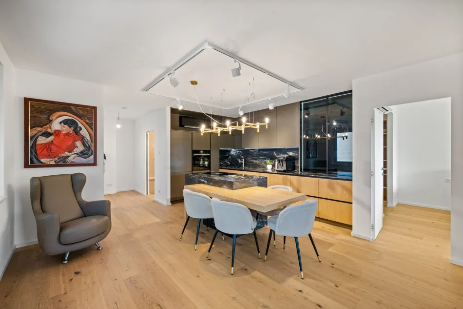 Exklusives Wohnen am Schafberg – Design, Privatsphäre und besondere Wohnqualität - Bild