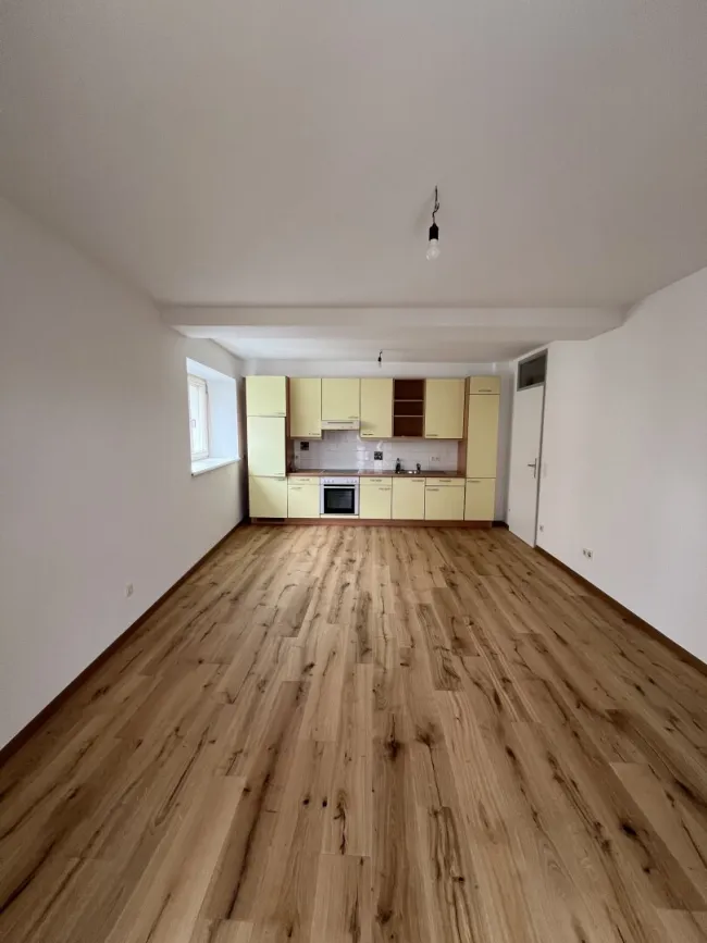 Gepflegte 3-Zimmer-Wohnung mit Balkon in Graz - Bild
