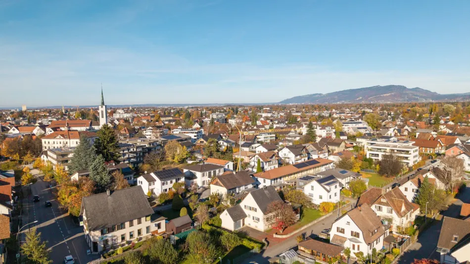 Traumhaftes Grundstück mit Altbestand in Lustenau – Sanierungsprojekt mit viel Potential - Bild
