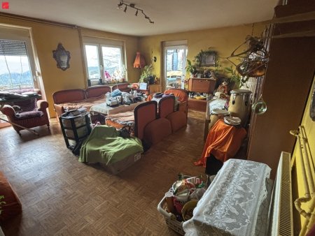 Renovierungsbedürftiges Wohnjuwel mit großem Garten und viel Platz!