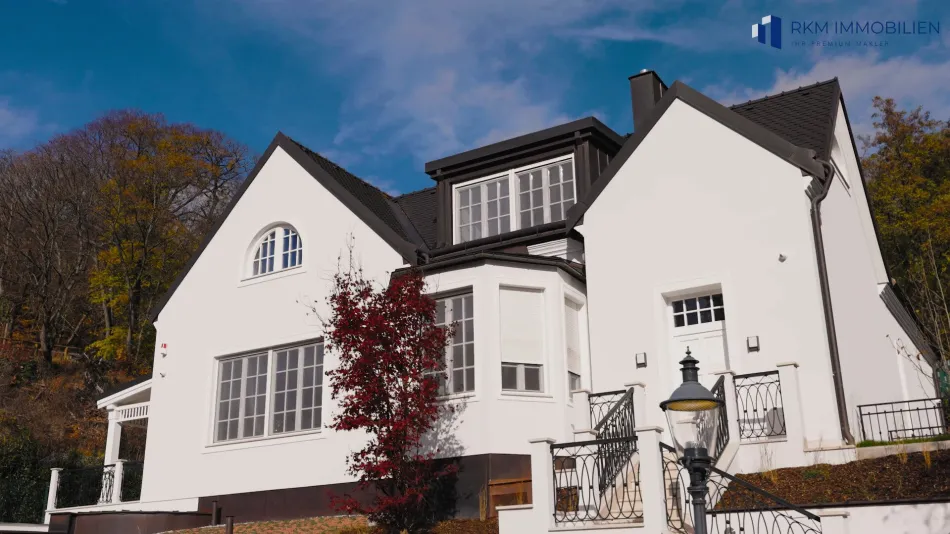 Repräsentative Luxusvilla in Obersievering - Titelbild