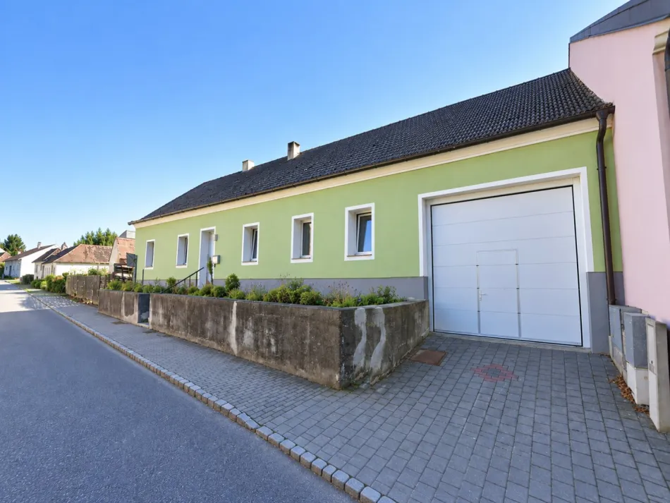 Über 1.000 m² für Ihre Ideen – Bauernhaus mit großem Stadl in Gnadendorf - Titelbild