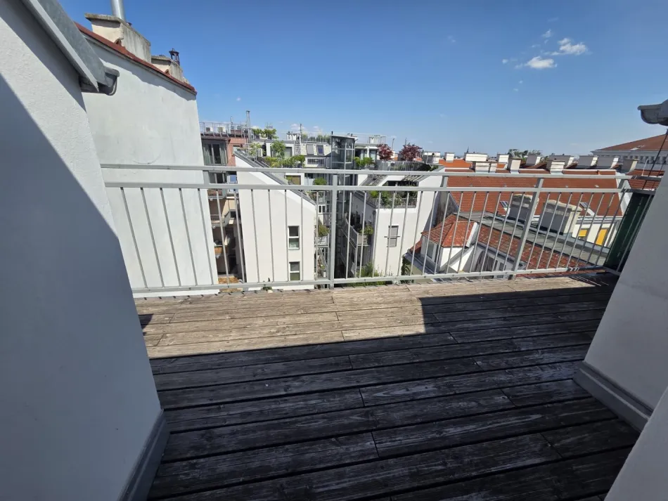 U3 SCHWEGLERSTRASSE - RUHIGE SONNIGE TERRASSENWOHNUNG - 3 Zimmer - 2er WG geeignet ! - Titelbild