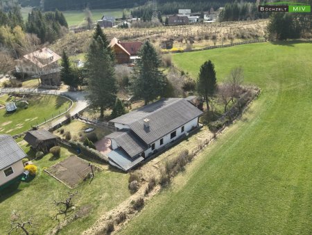 Bungalow in begehrter Aussichtslage mit Blick über +++ Weißkirchen +++