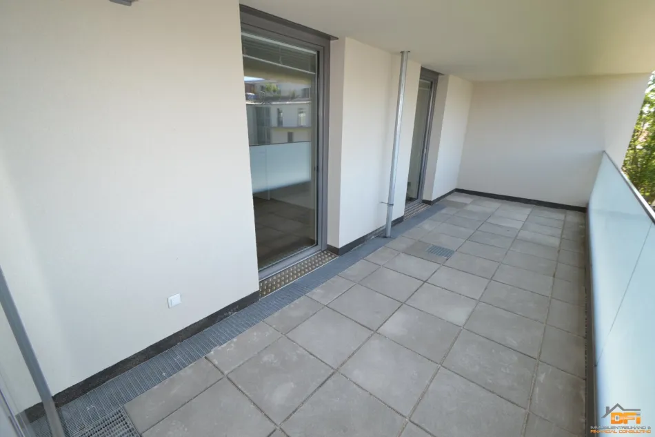 3-Zimmer Wohnung mit riesigem Balkon in zentraler Wohnlage Nähe U3 - Bild