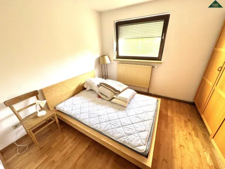SCHLAFZIMMER EINLEGERWOHNUNG