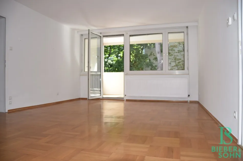 Loggia/Blick ins Grüne