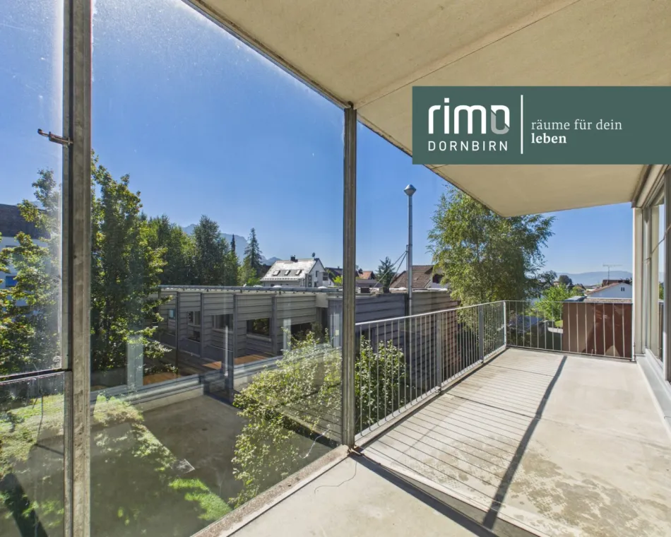 Erstbezug nach Sanierung - 4-Zimmer-Eckwohnung mit südseitiger Terrasse & verglaster Veranda – Ruhelage mit bester Infrastruktur - Titelbild
