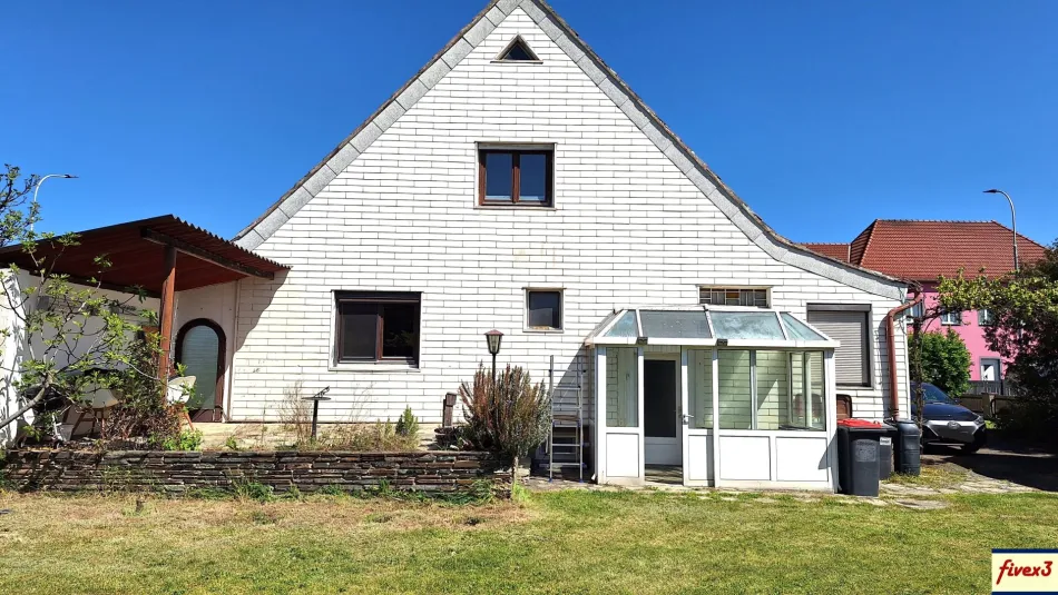 Traismauer - Gemeinlebarn: Renovierungsbedürftiges Einfamilienhaus mit Garten, Garage und Werkstatt zu kaufen - Bild