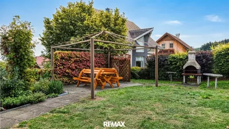 Gemeinschaftsgarten mit Grillplatz