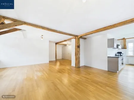 Blick vom Wohnzimmer in den Küchenbereich