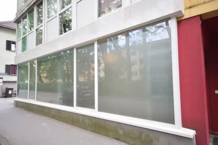 Ansicht - Einzigartiges Geschäftslokal/Büro mit Schaufenster und PKW-Stellplatz nähe Bahnhof Miete Schallmoos Salzburg