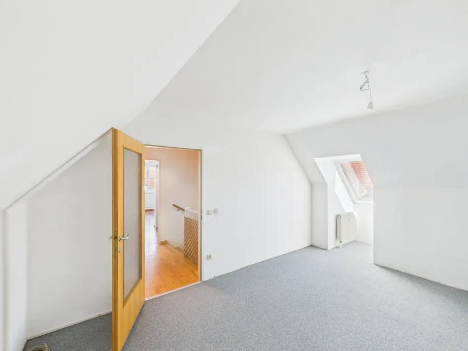 Dachgeschoss-Traum in 1220 Wien: 4 Zimmer, 2 Terrassen, Garage, 115m²! - Bild