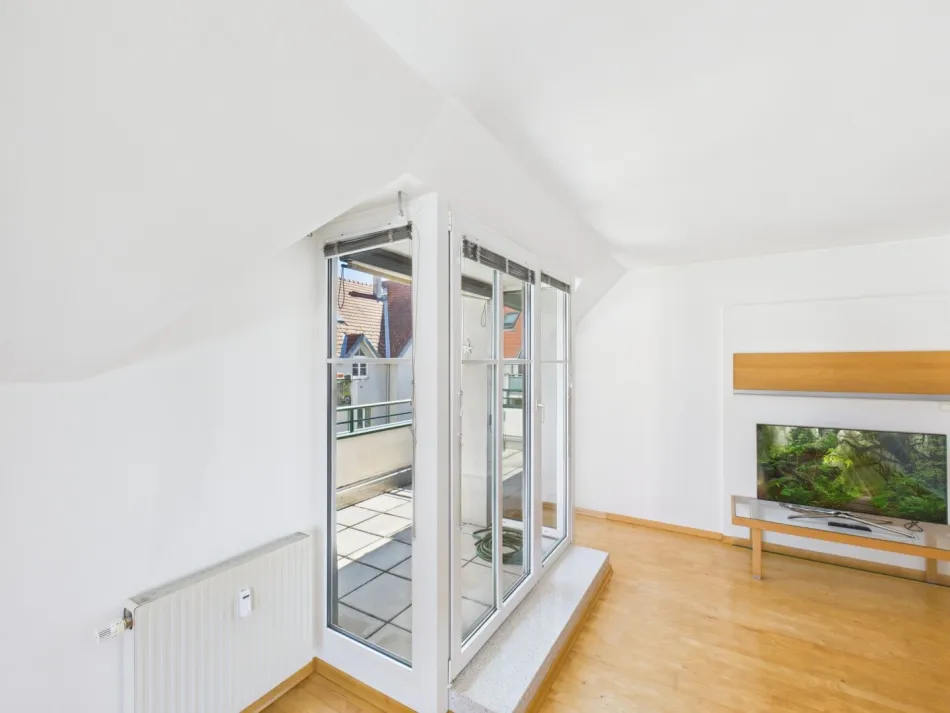 Dachgeschoss-Traum in 1220 Wien: 4 Zimmer, 2 Terrassen, Garage, 115m²! - Bild