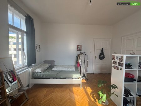 3-Zimmer-Altbauwohnung mit möblierter Küche in TOP Innenstadtlage +++ 8.-Mai-Straße +++