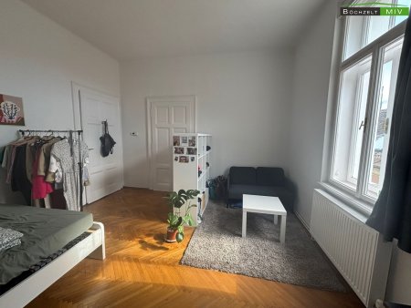 3-Zimmer-Altbauwohnung mit möblierter Küche in TOP Innenstadtlage +++ 8.-Mai-Straße +++