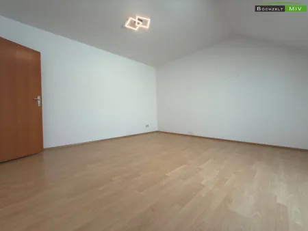 49,30 m² kleine Mietwohnung in Spielberg - Küche möbliert
