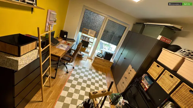 Klimatisierte Neubau-Anlegerwohnung mit 3 Zimmern, 90 m² Garten und 2 Parkplätzen in moderner Siedlung in Wasendorf - Bild