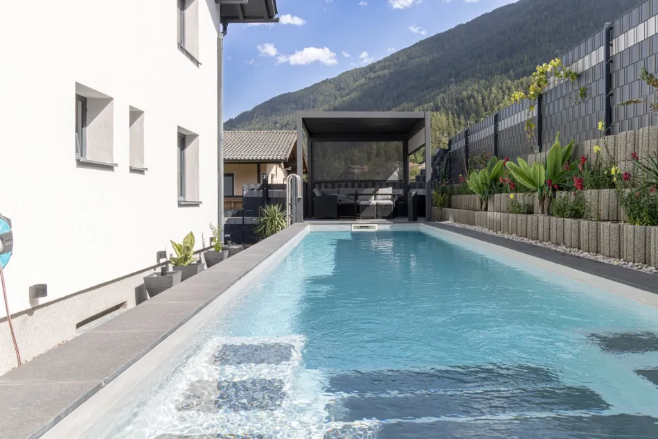 Bezauberndes Einfamilienhaus mit Wintergarten und Pool auf großzügigem Grundstück in Rietz - Bild