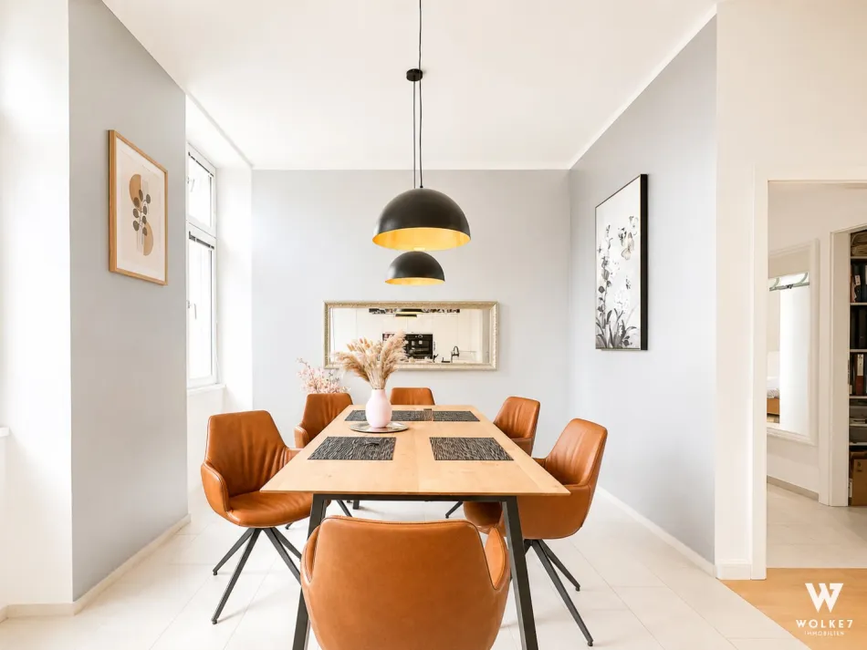 Exklusive 4-Zimmerwohnung im Altbaustil: Große Ost-Terrasse | Vollsaniert & Neuwertig | Klimatisiert | Hochwertig möbliert - Bild