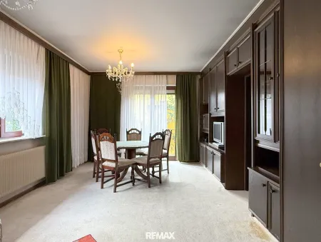 Erdgeschoss - Wohn- und Esszimmer