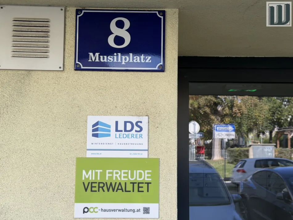 Sicherer Tiefgaragenstellplatz in 1160 Wien – Miete nur 130 € monatlich! - Titelbild