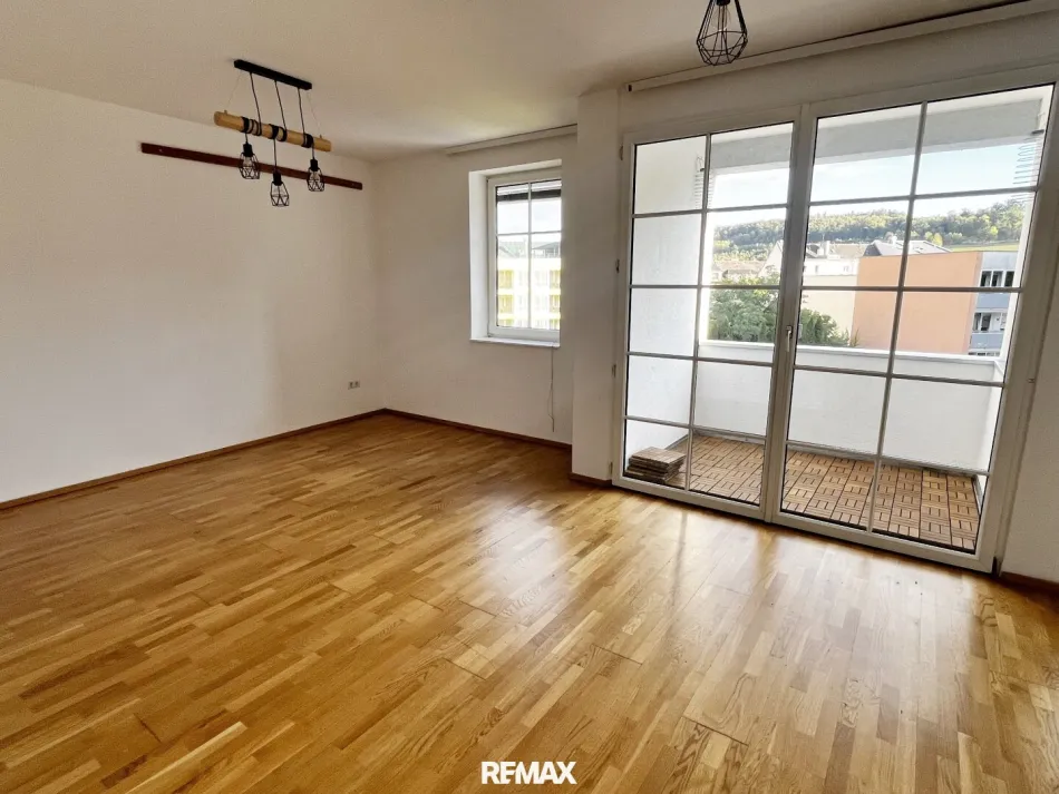 Moderne 3-Zimmer-Wohnung mit Parkplatz in Bad Schallerbach - Bild
