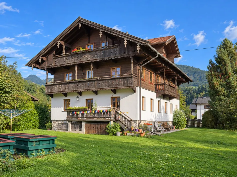 Gelegenheit in Brixlegg - Mehrn: Großes Baugrundstück mit gepflegtem altem Wohnhaus! - Titelbild