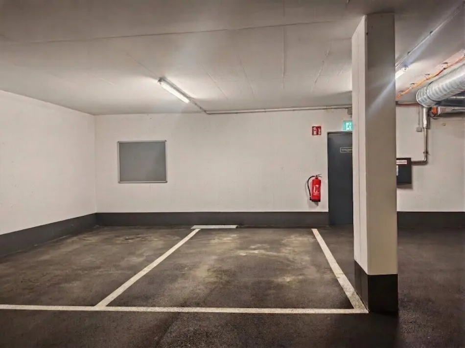 Bequemer Tiefgaragenstellplatz - Bild
