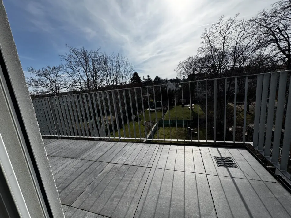 Kompakt aufgeteilte 65 m2 Dachwohnung (3 Zimmer) mit herrlicher 28,28 m²Terrasse (TOP 206) - Bild
