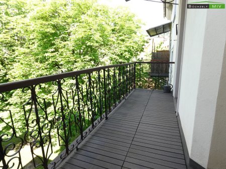 Luxuriöse Altbauwohnung mit großer Wohnküche, möbliertem Schrankraum & sonnigem Eckbalkon im Kremplhof - Leoben Josefee
