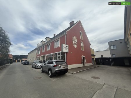 Vielseitig nutzbares Geschäftslokal im Ortszentrum von Weißkirchen – ca. 110 m² plus großem Keller