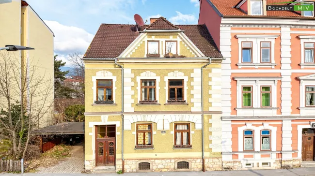 Sanierungsbedürftige Altbauwohnung in Leobener Stadtvilla am Mareckkai - Mehrheitsanteil und Mieteinnahmen mit Murblick - Bild