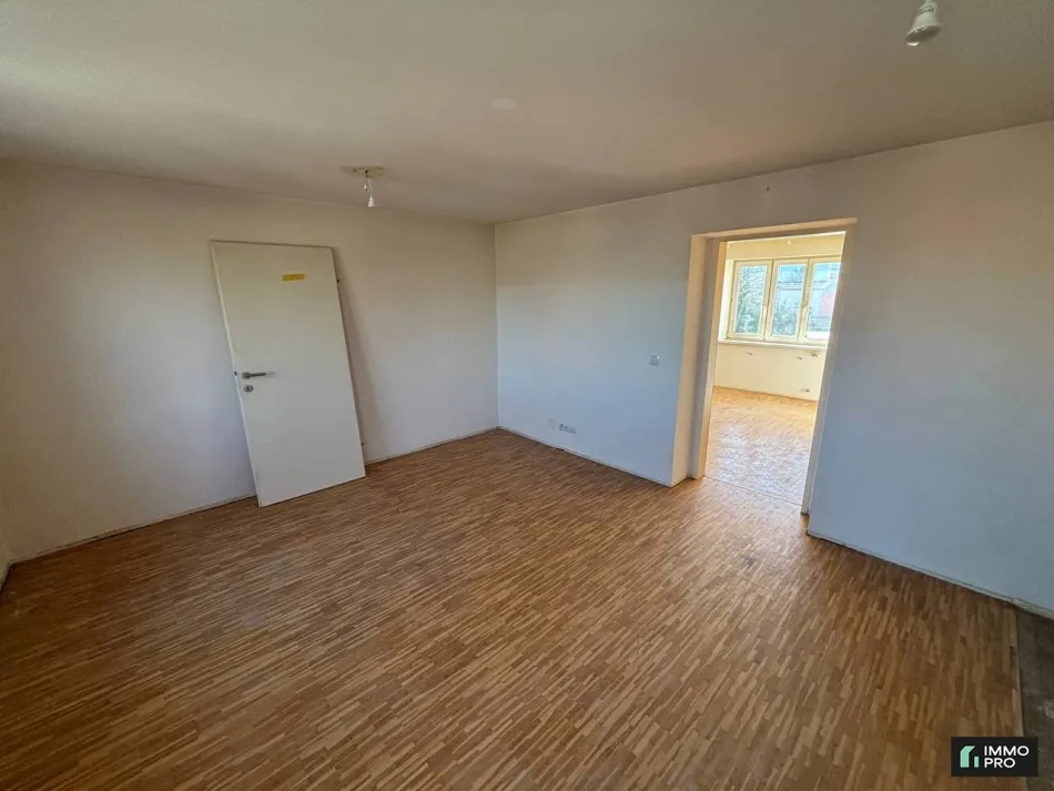 Generalsanierte 1,5-Zimmer Wohnung mit Einbauküche - Bild