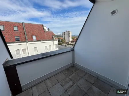 Schöne 1,5-Zimmer-Wohnung mit Dachterrasse und Loggia