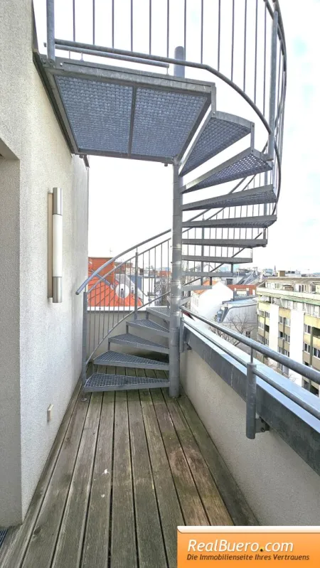 Aufgang zur Dachterrasse
