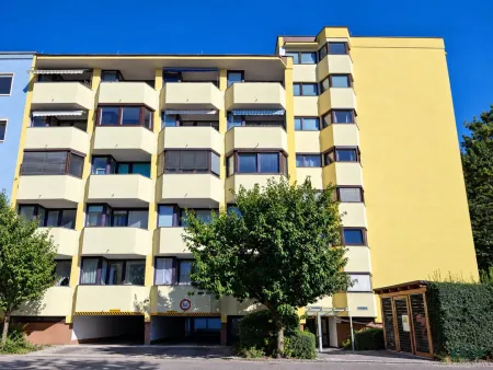 Haus-Straßenansicht