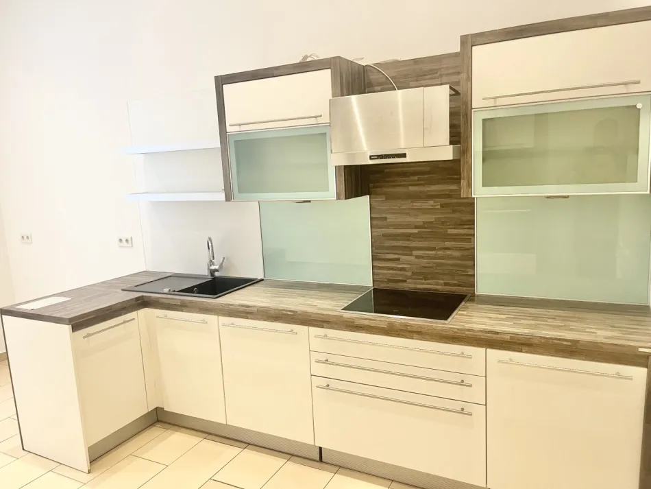 Stilvolle 209 m² große Altbauwohnung im Herzen von Mariahilf - Bild