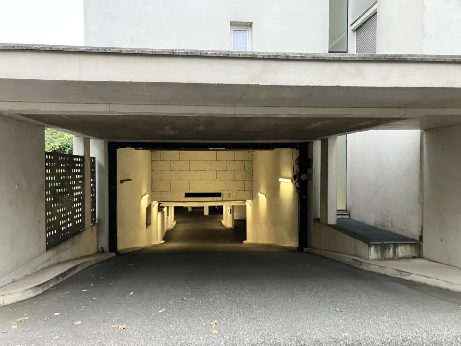 Tiefgaragenplatz Hall Schumacherweg / Straubstraße - Bild