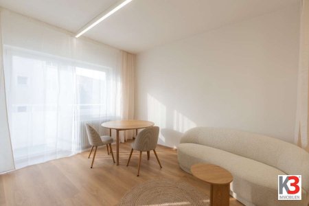 K3 - Salzburg/Elisabeth-Vorstadt - Stilvoll modernisierte Garconniere mit durchdachtem Raumkonzept & Balkon – bezugsfertig möbliert!!!