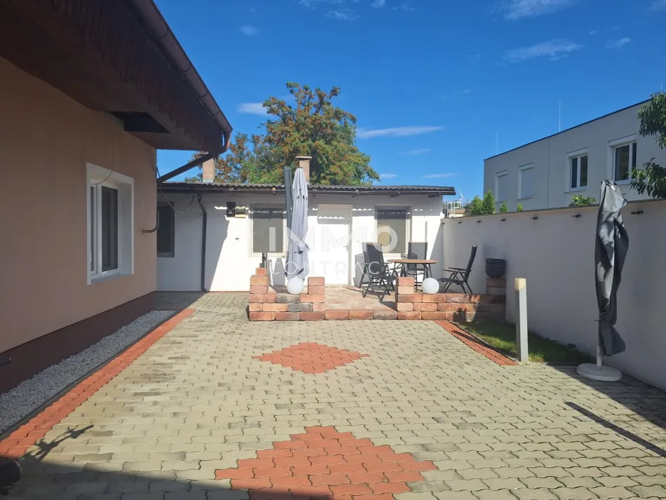 Großzügiges Einfamilienhaus mit 190 m² Wohnfläche & zusätzlichem 42 m² Bestandsgebäude in Prottes - Bild