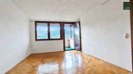 Sonnige 3- Zimmerwohnung mit Loggia