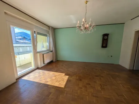 Wohn-/Essbereich mit ca. 22,2 m²