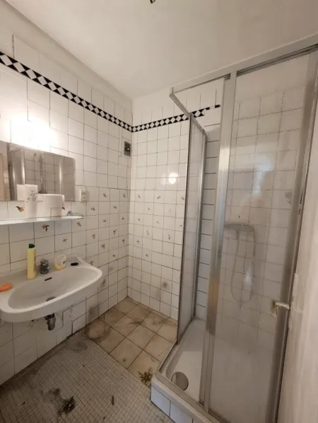Bad mit Dusche