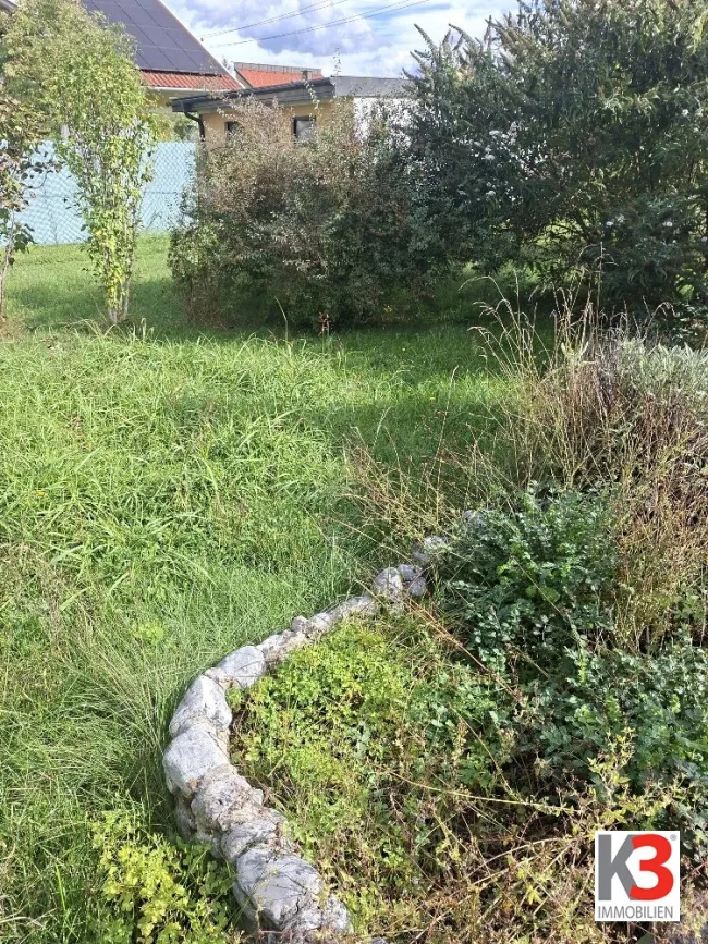 K3 - DOPPELHAUSHÄLFTE in sehr guter, ruhiger Stadtlage, Altbau mit Sanierungsbedarf. - Bild