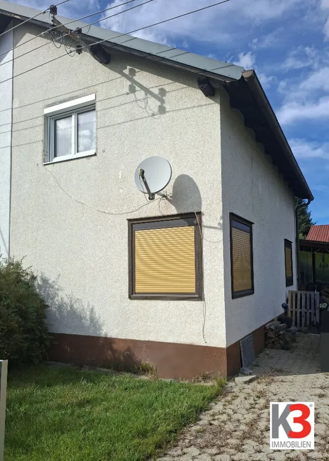 K3 - DOPPELHAUSHÄLFTE in sehr guter, ruhiger Stadtlage, Altbau mit Sanierungsbedarf. - Titelbild