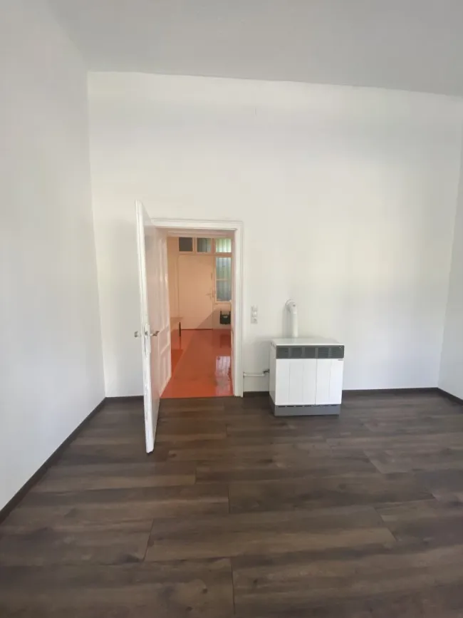 Sanierte Büro- Praxisfläche/Atelier Nähe U4! - Bild