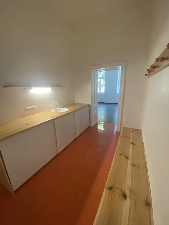 Sanierte Büro- Praxisfläche/Atelier Nähe U4! - Bild