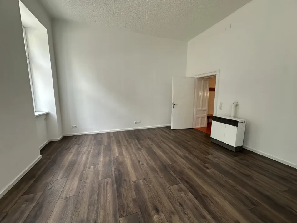 Sanierte Büro- Praxisfläche/Atelier Nähe U4! - Bild
