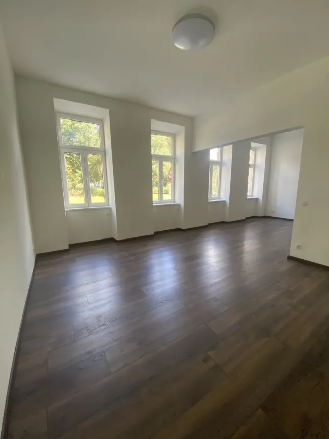 Sanierte Büro- Praxisfläche/Atelier Nähe U4! - Titelbild